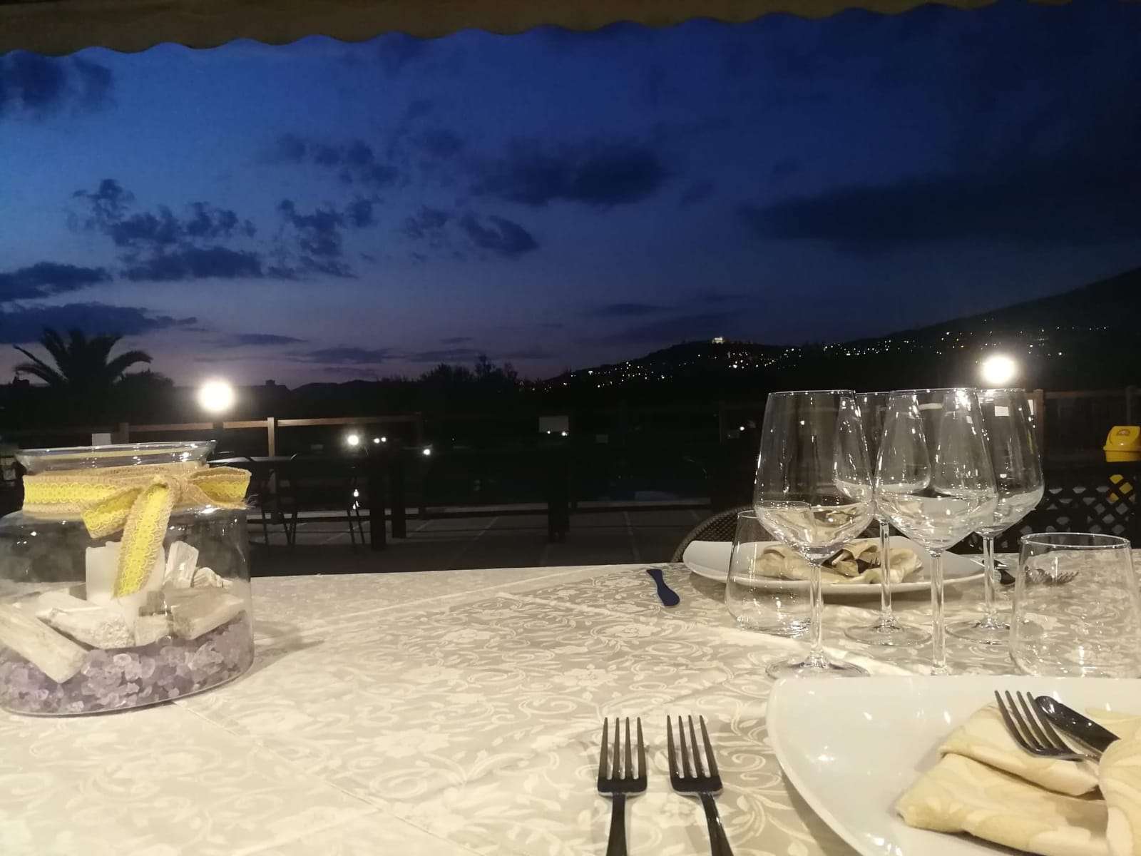 cena-a-bordo-piscina